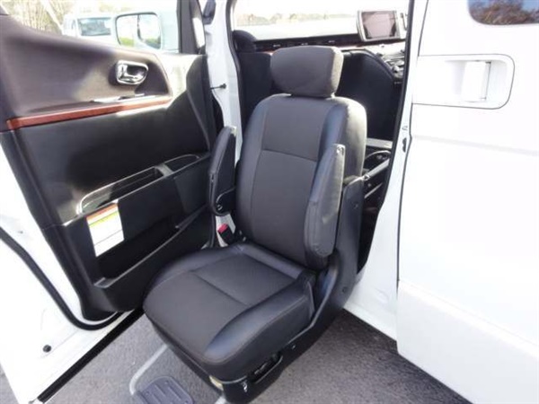 Nissan Elgrand HIGHWAY STAR WHEELCHAIR DISABLED ACCESS Auto