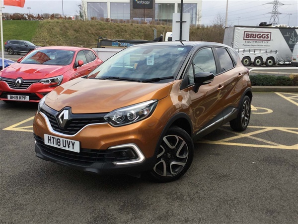 Renault Captur 0.9 TCe Iconic SUV 5dr Petrol (s/s) (90 ps)