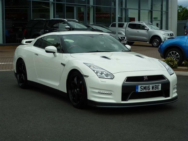 Nissan GT-R 3.8 V6 Track Edition BY Nismo 2-Door Coupe Auto