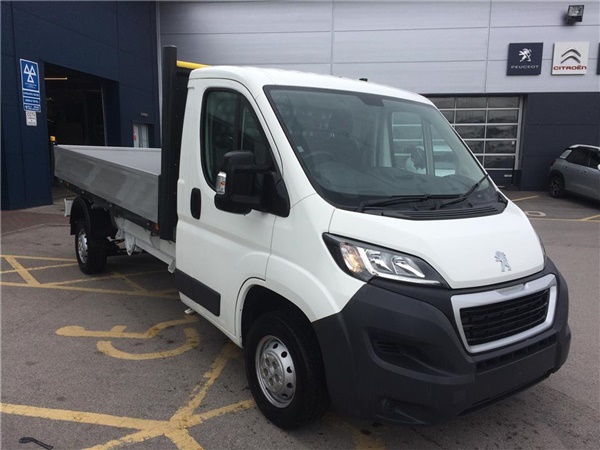 Peugeot Boxer 2.2 BlueHDi Dropside 165ps