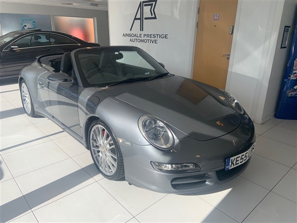 Porsche  Carrera 4S Cabriolet AWD 2dr