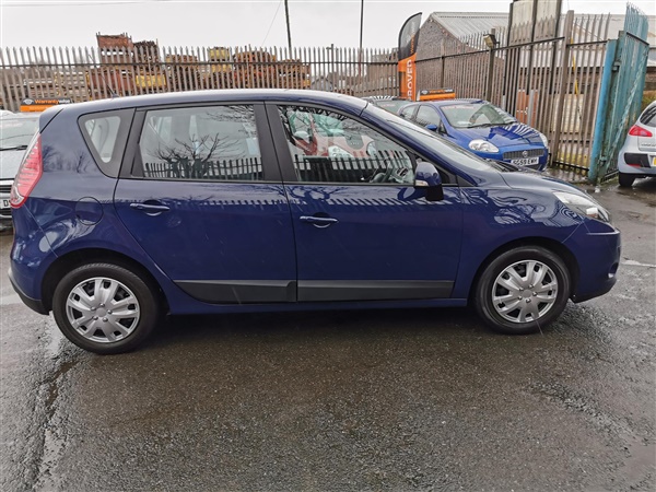 Renault Scenic 1.5 dCi 110 Expression 5dr EDC