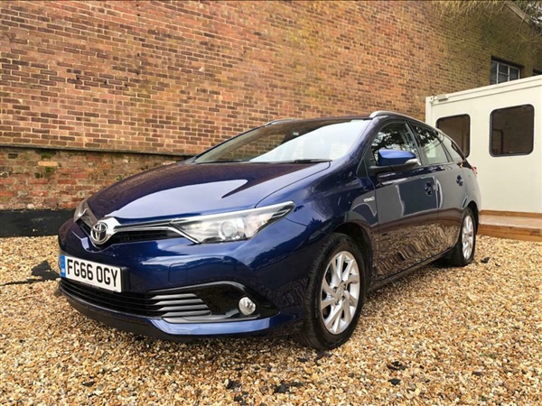 Toyota Auris 1.8 Hybrid Icon CVT