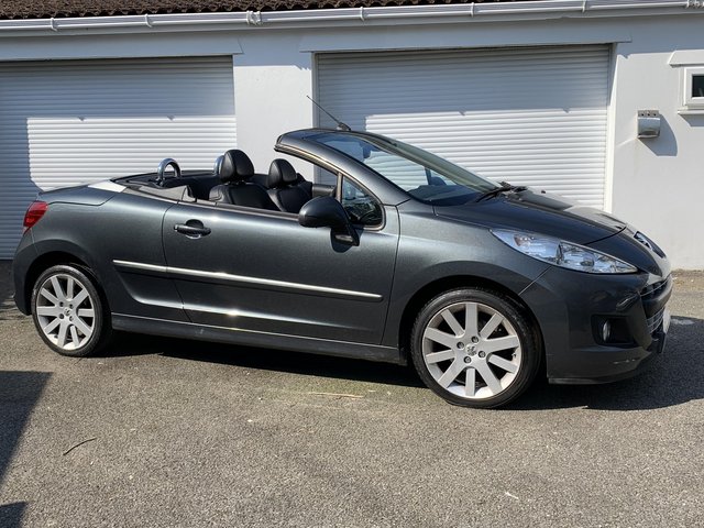Lovely Peugeot 207 convertible