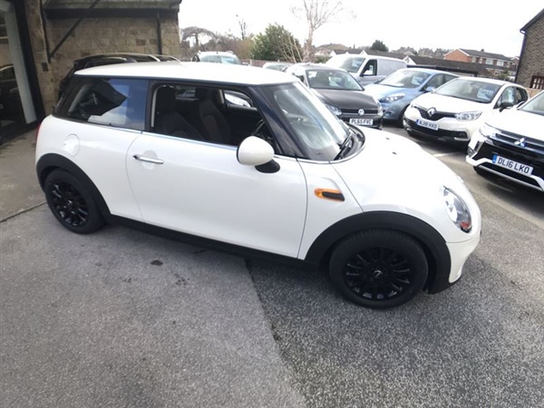 Mini Hatch COOPER D in Horsforth, Leeds Manual