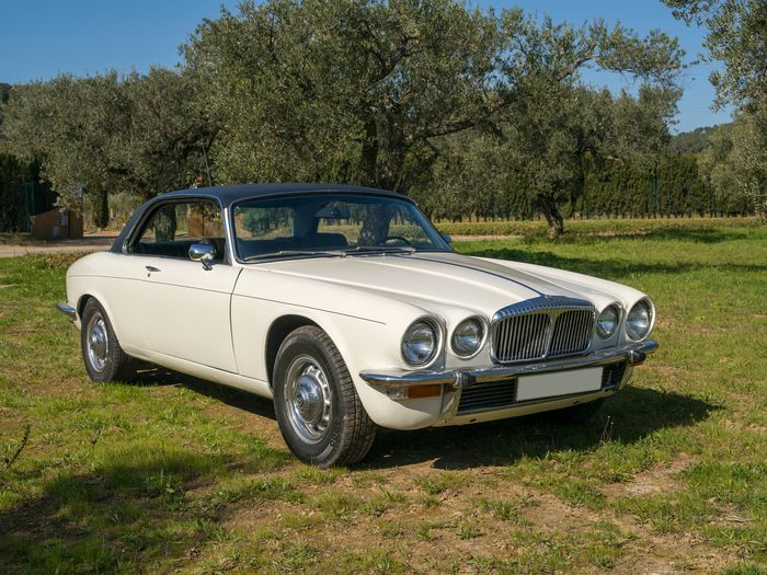 Daimler -Sovereing 4.2. Coupe - 