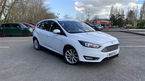 Ford Focus  Titanium 5dr Powershift Auto