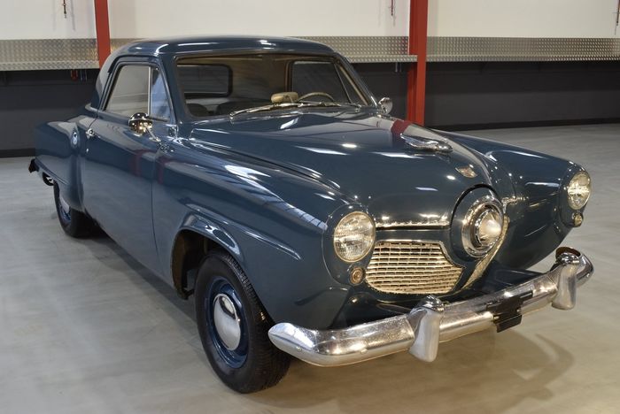 Studebaker -Champion Deluxe Business Coupe 170CI Inline 6 -