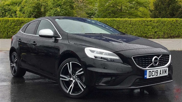 Volvo V40 (F&R Park Assist,Electric Memory Driver Seat)