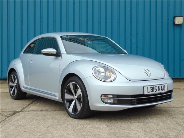 Volkswagen Beetle 1.6 TDi BlueMotion Tech Design Semi
