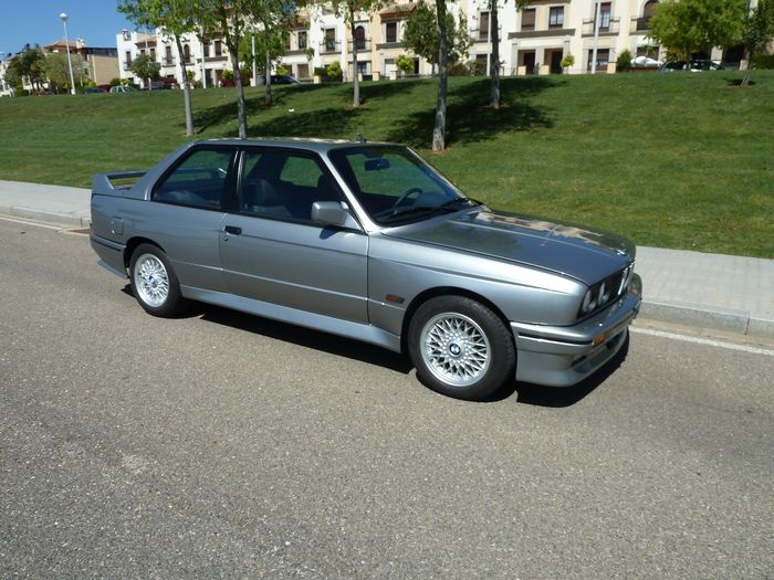 BMW - M3 (E