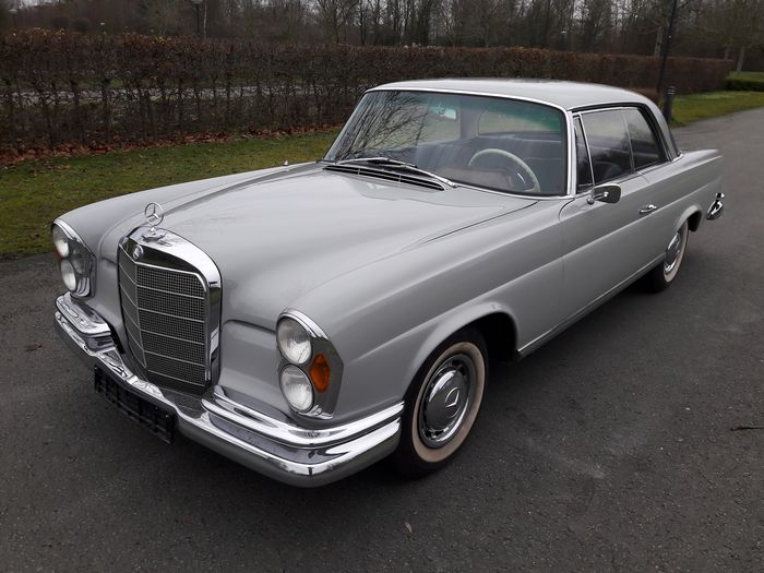 Mercedes-Benz - 220 SE - 