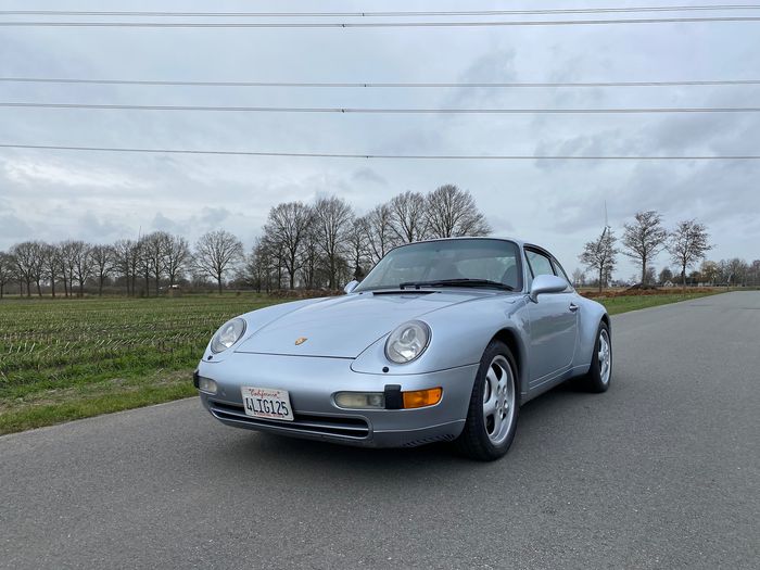 Porsche - 993 Carrera 