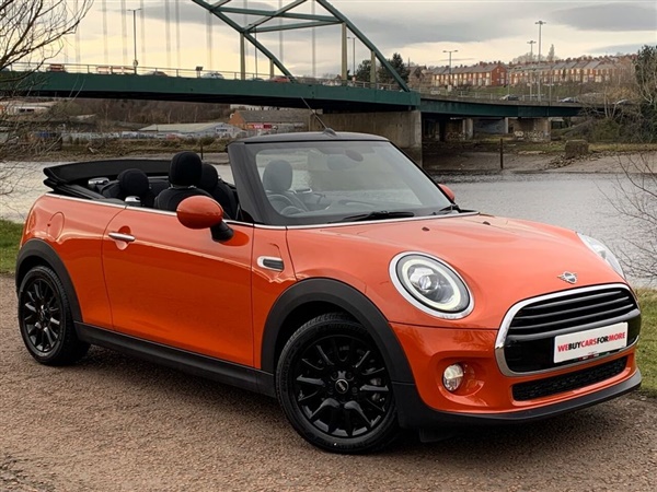 Mini Convertible 1.5 COOPER 2d 134 BHP