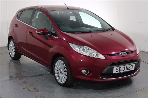 Ford Fiesta 1.4 TITANIUM 5d 96 BHP