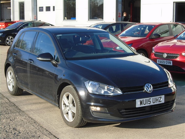 Volkswagen Golf 2.0 TDI MATCH &&FRONT AND REAR SENSORS, LOW