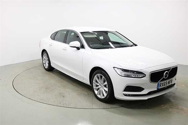 Volvo S90 Front & Rear Park Assist, Heated Seats & Leather)