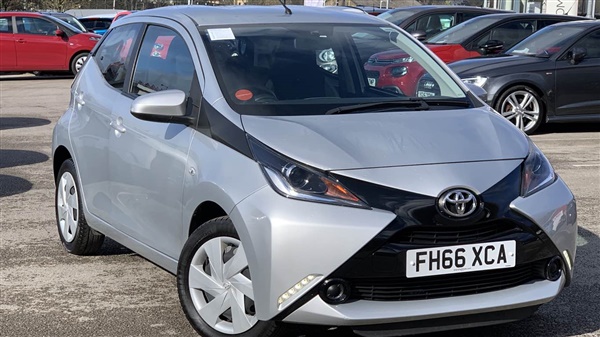 Toyota Aygo 1.0 VVT-i X-Play 5dr