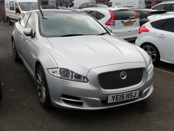 Jaguar XJ Series 3.0d V6 Luxury 4dr Auto [8]