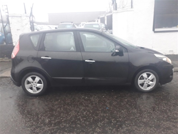 Renault Scenic 1.6 VVT Dynamique 5dr