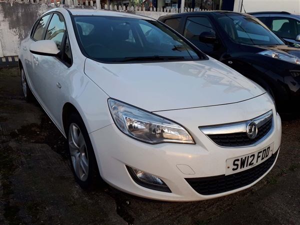 Vauxhall Astra 1.4T 16v Exclusiv 5dr