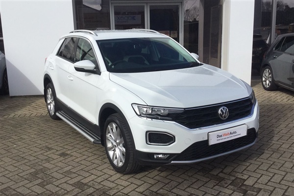 Volkswagen T-Roc Hatchback SEL Auto