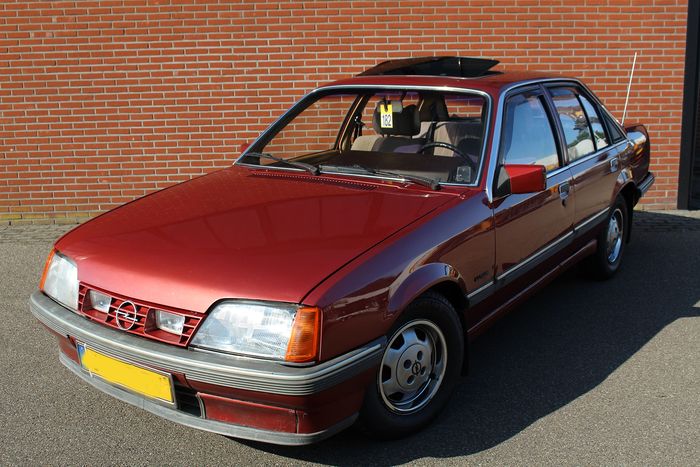 Opel - Rekord 2.0 S Sport - 