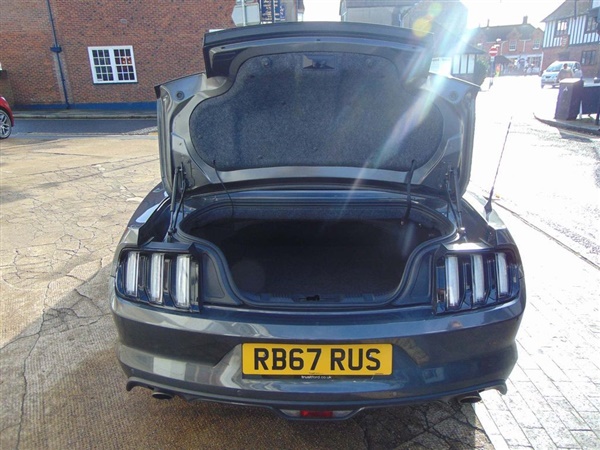 Ford Mustang 5.0 V8 GT 2dr Auto Sports