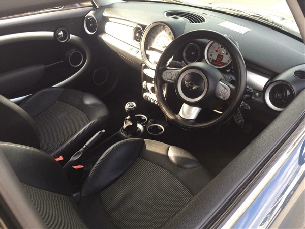 Mini Hatch 1.6 Cooper D 3dr