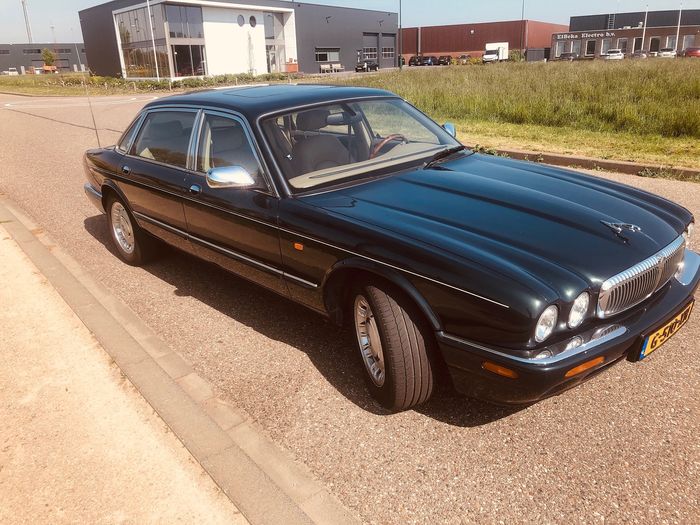 Jaguar - Daimler Eight 4.0 LWB - 