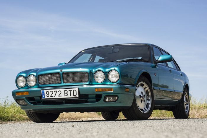 Jaguar - XJ 3.2 Sport - 