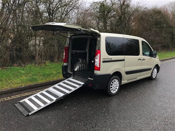 Peugeot Expert - Wheelchair Accessible Vehicle - Disabled