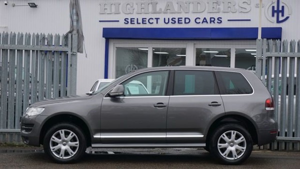 Volkswagen Touareg 2.5 ALTITUDE DPF 5d 172 BHP SAT NAV