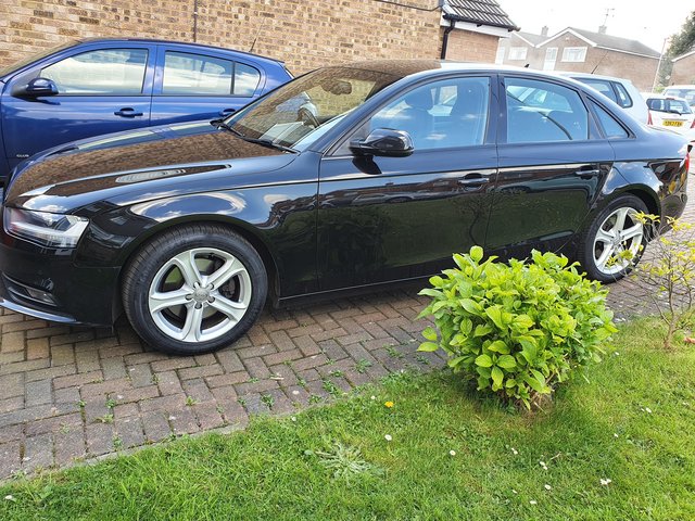 Audi A4 SE Tecknic Ultra TDI 4 door saloon diesel