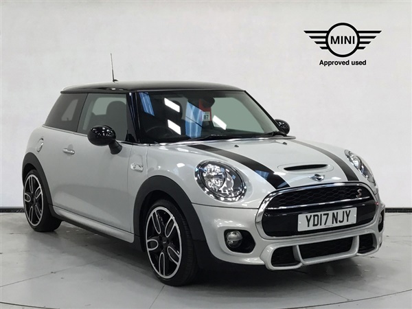 Mini Hatch 2.0 Cooper S 3dr [JCW Sport Pack]