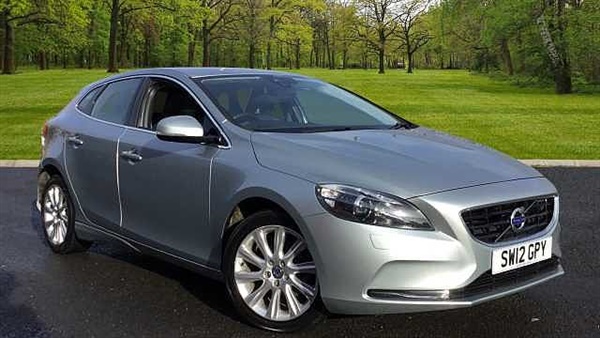 Volvo V40 (Full Leather, Cruise Control & Great MPG)
