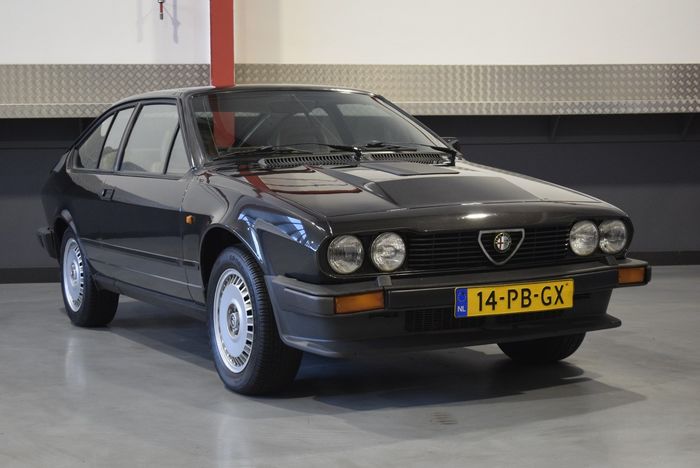 Alfa Romeo - Alfetta GTV (GTV6) 2.5L V6 Coupe - NO RESERVE -