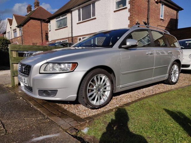 Volvo VD SE Lux D Drive. FSH. Heated Leather seats
