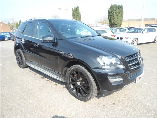 Mercedes-Benz M Class ML300 CDI BlueEFFICIENCY Grand Edition