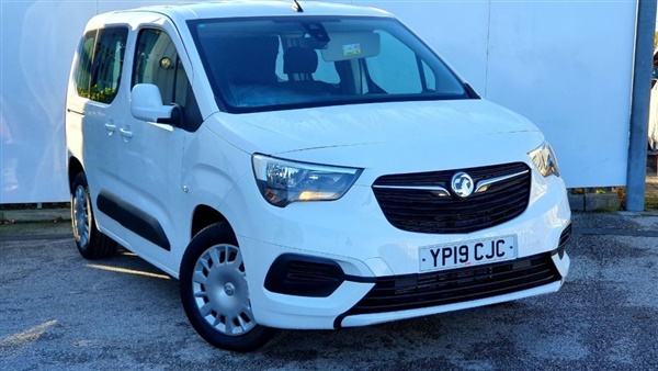 Vauxhall Combo 1.5 Turbo D 130 Energy 5dr Estate