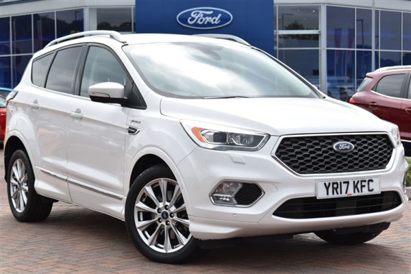 Ford Kuga 2.0 TDCi [Pan roof] 5dr 2WD