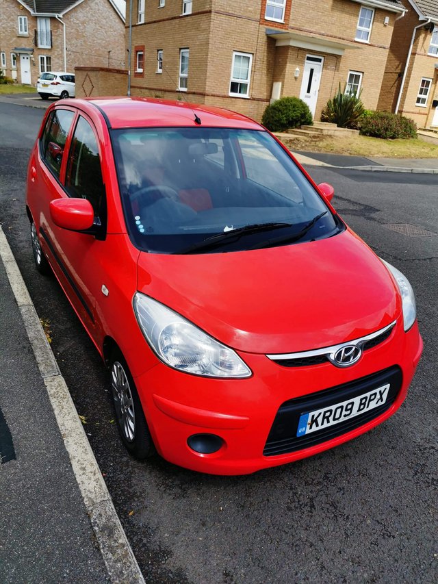 Hyundai i10 Red