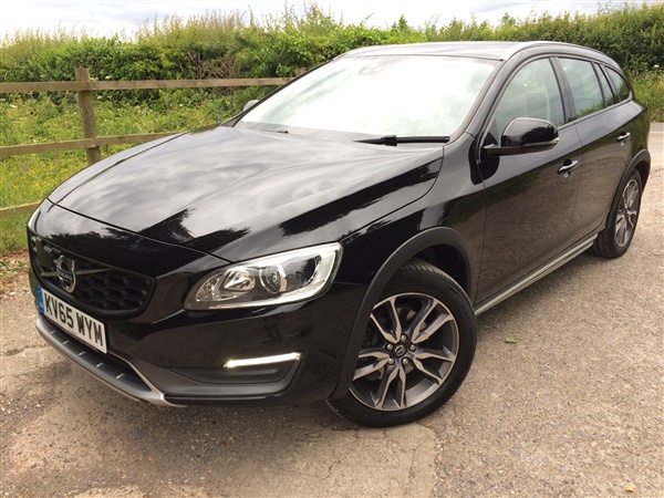 Volvo V60 D] Cross Country Lux Nav 5dr Geartronic-
