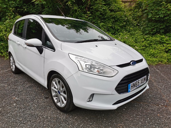 Ford B-MAX TI-VCT 105 Powershift Auto Titanium, Parking