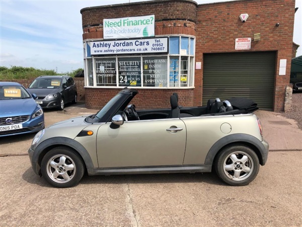 Mini Convertible 1.6 One 2dr CONVERTIBLE, FULL MOT AND