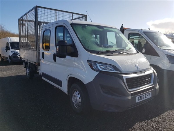 Peugeot Boxer 2.0 Bluehdi Crew Cab Chassis 130Ps