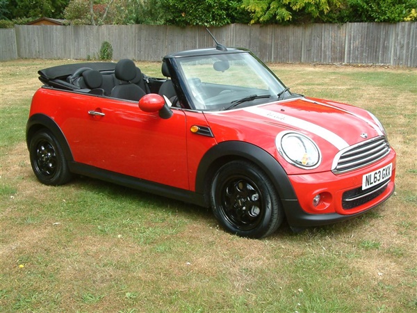 Mini Convertible 1.6 Cooper D 2dr 2 OWNERS FULL HISTORY NICE