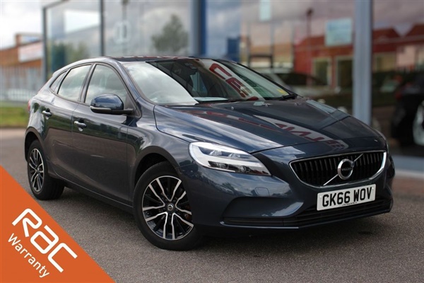 Volvo V D2 MOMENTUM 5d 118 BHP