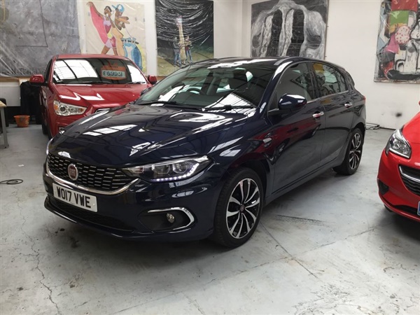 Fiat Tipo 1.4 LOUNGE 5d 94 BHP