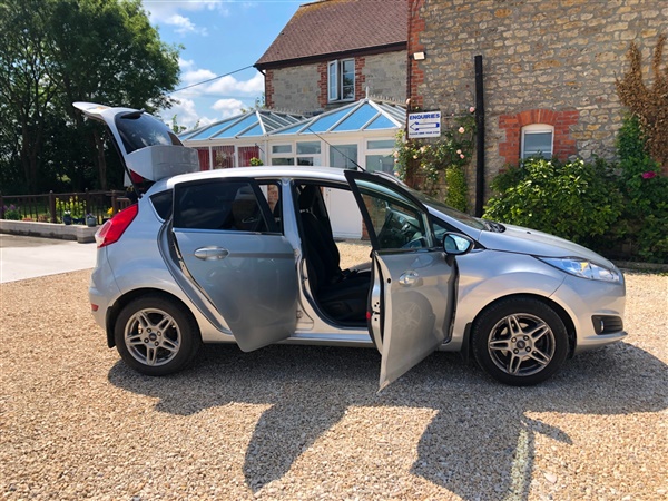 Ford Fiesta 1.0 EcoBoost Zetec 5dr